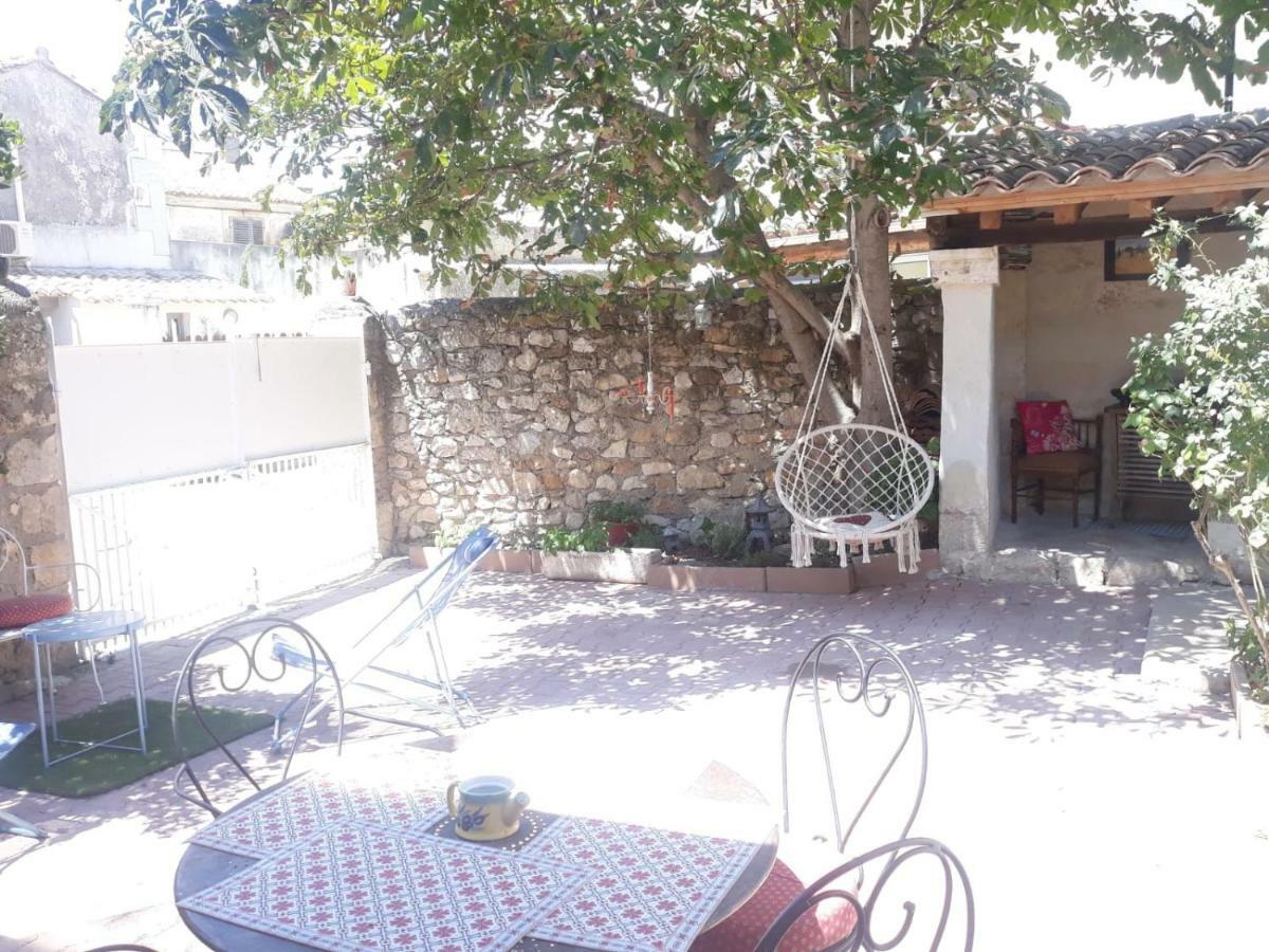 Villa La capucinette à l’ombre du marronnier Maussane-les-Alpilles Esterno foto